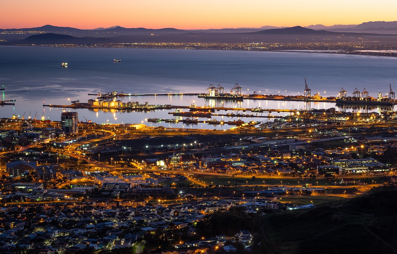 Read more about the article Relocating to Cape Town? Why Monthly Car Rental Is the Smart First Move