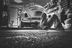 Read more about the article Car in for Repairs? Why Monthly Hire Beats a Courtesy Car or Taxi